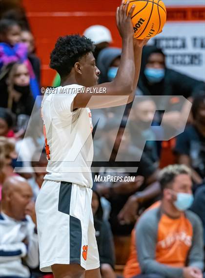 Thumbnail 3 in Terry Sanford @ South View photogallery.