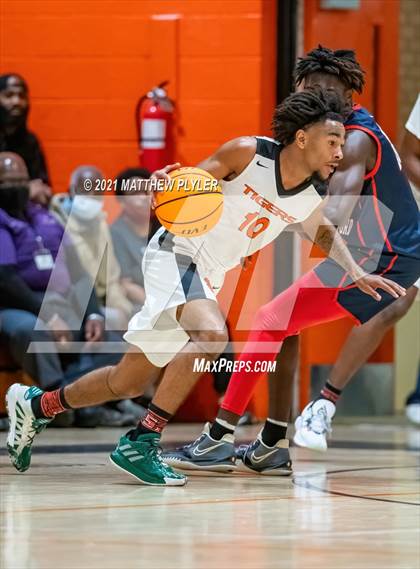 Thumbnail 1 in Terry Sanford @ South View photogallery.