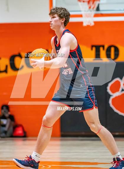 Thumbnail 1 in Terry Sanford @ South View photogallery.