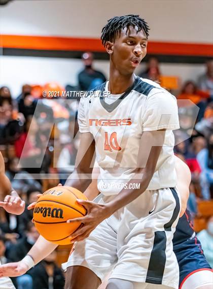 Thumbnail 1 in Terry Sanford @ South View photogallery.