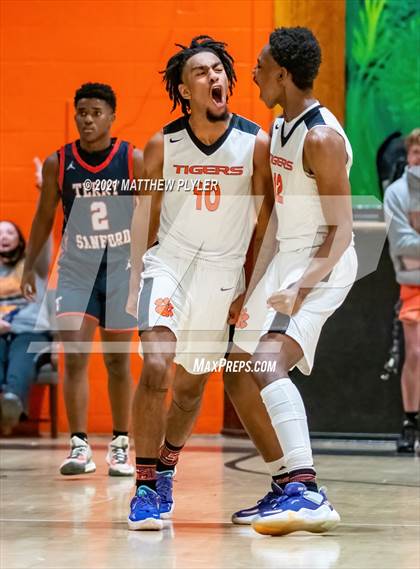 Thumbnail 2 in Terry Sanford @ South View photogallery.