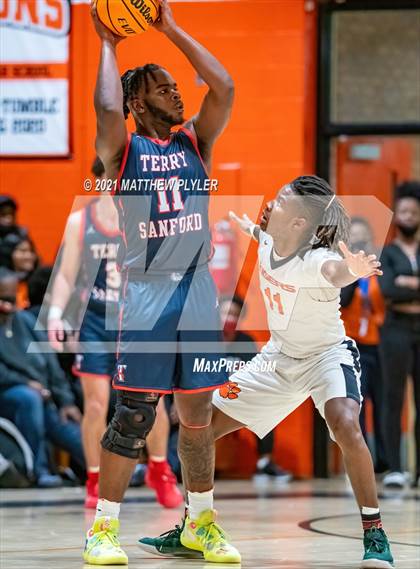 Thumbnail 2 in Terry Sanford @ South View photogallery.