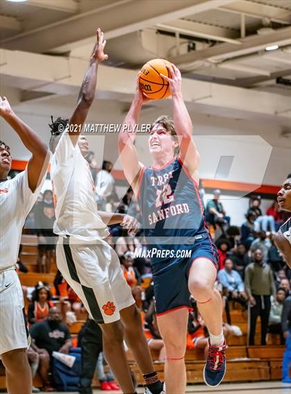 Thumbnail 1 in Terry Sanford @ South View photogallery.
