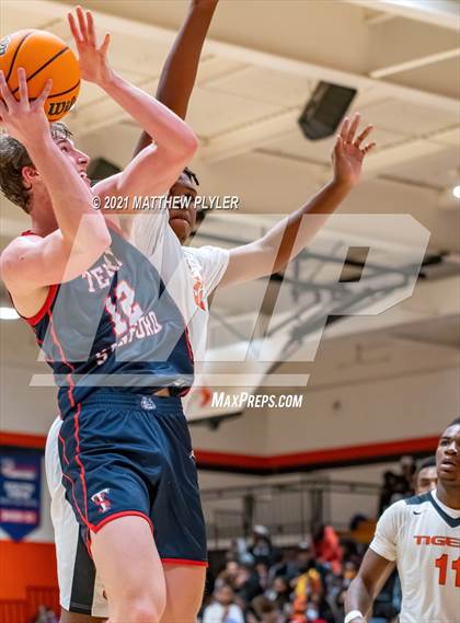 Thumbnail 3 in Terry Sanford @ South View photogallery.