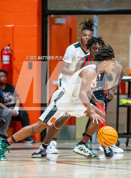 Thumbnail 3 in Terry Sanford @ South View photogallery.