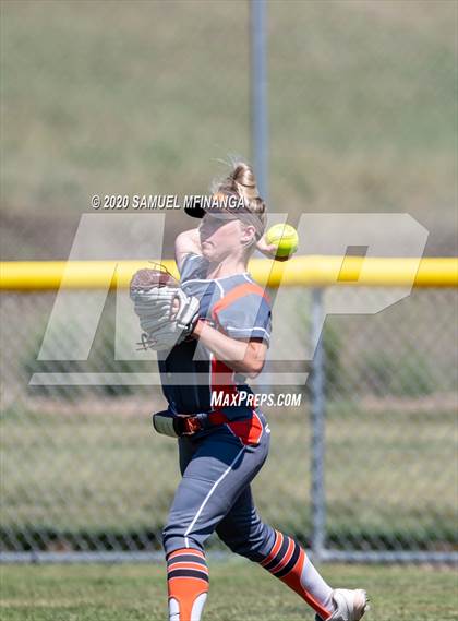 Thumbnail 3 in Elkhorn vs. Lexington photogallery.