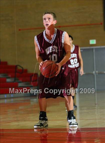 Thumbnail 2 in West Campus vs. Roseville (Titan Holiday Classic) photogallery.