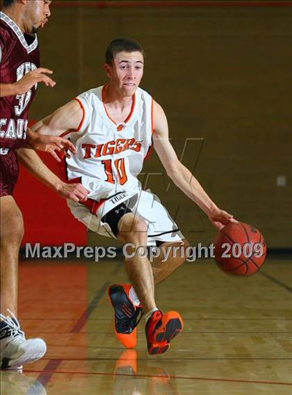 Thumbnail 3 in West Campus vs. Roseville (Titan Holiday Classic) photogallery.