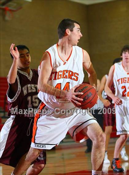 Thumbnail 3 in West Campus vs. Roseville (Titan Holiday Classic) photogallery.