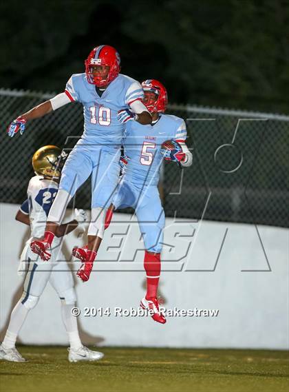 Thumbnail 1 in Dallas Jesuit @ Skyline photogallery.