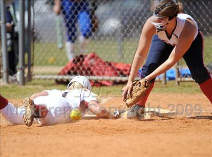 Thumbnail 1 in East Limestone vs. Oak Mountain (Bob Jones Invitational) photogallery.