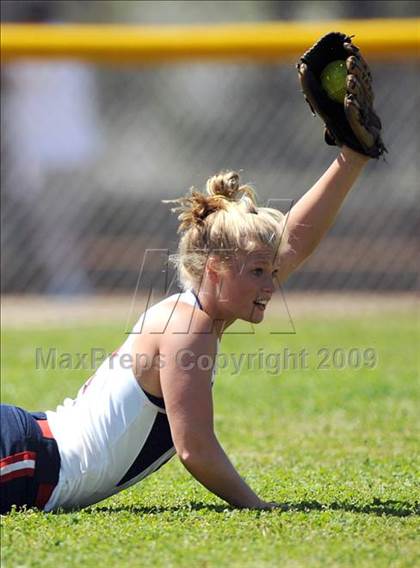 Thumbnail 1 in East Limestone vs. Oak Mountain (Bob Jones Invitational) photogallery.