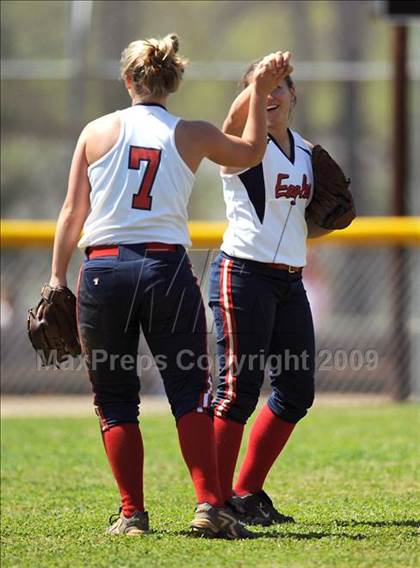 Thumbnail 3 in East Limestone vs. Oak Mountain (Bob Jones Invitational) photogallery.