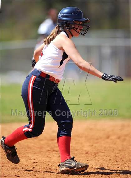 Thumbnail 2 in East Limestone vs. Oak Mountain (Bob Jones Invitational) photogallery.