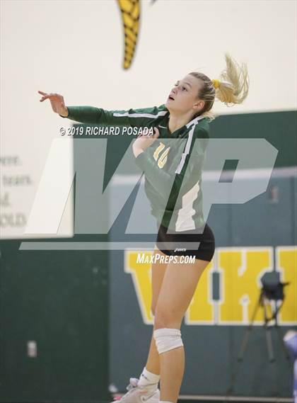 Thumbnail 1 in Kingsburg vs. Mira Monte (CIF CS D4 Semifinal) photogallery.