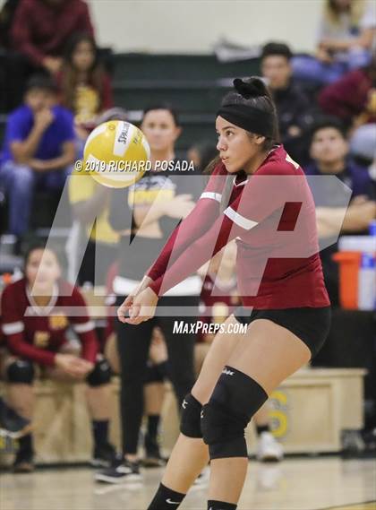 Thumbnail 1 in Kingsburg vs. Mira Monte (CIF CS D4 Semifinal) photogallery.