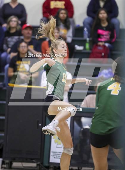 Thumbnail 1 in Kingsburg vs. Mira Monte (CIF CS D4 Semifinal) photogallery.