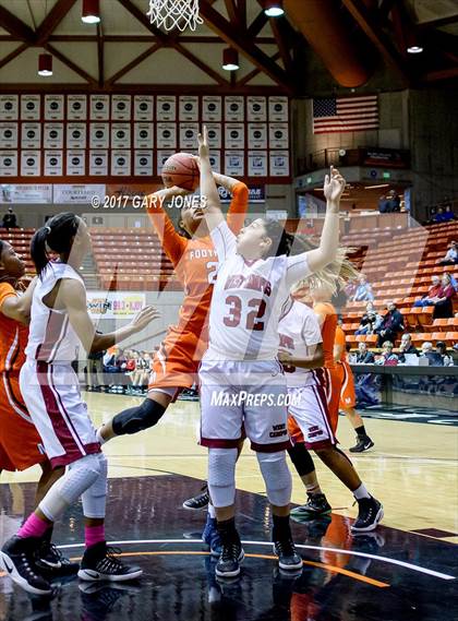 Thumbnail 2 in Foothill vs West Campus (CIF SJS D4 Final) photogallery.