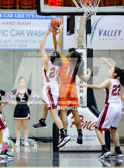 Thumbnail 3 in Foothill vs West Campus (CIF SJS D4 Final) photogallery.