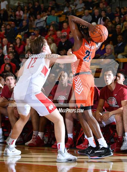 Thumbnail 2 in Whitney Young @ Mater Dei (Nike Extravaganza) photogallery.