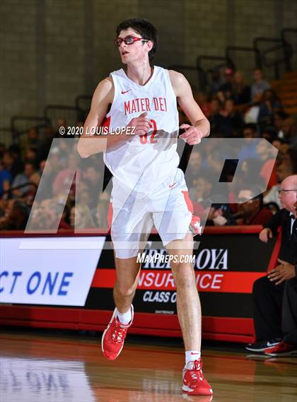 Thumbnail 3 in Whitney Young @ Mater Dei (Nike Extravaganza) photogallery.