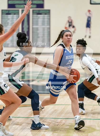 Thumbnail 2 in Cathedral vs. Indianapolis Bishop Chatard (City Tournament) photogallery.