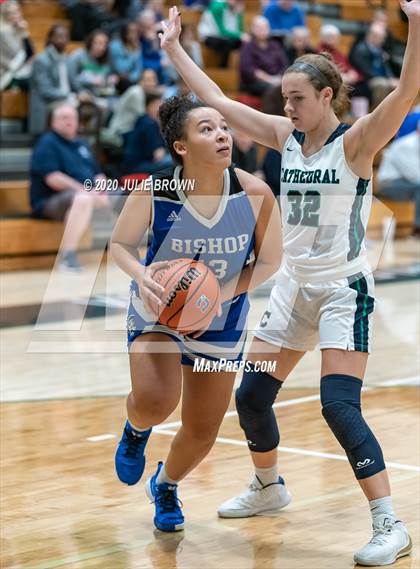 Thumbnail 2 in Cathedral vs. Indianapolis Bishop Chatard (City Tournament) photogallery.