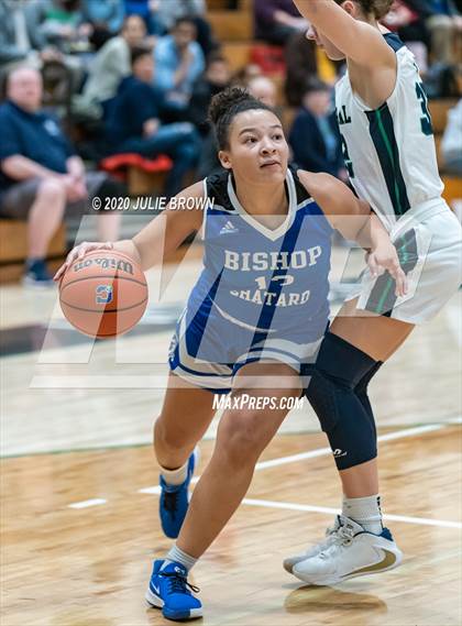 Thumbnail 3 in Cathedral vs. Indianapolis Bishop Chatard (City Tournament) photogallery.