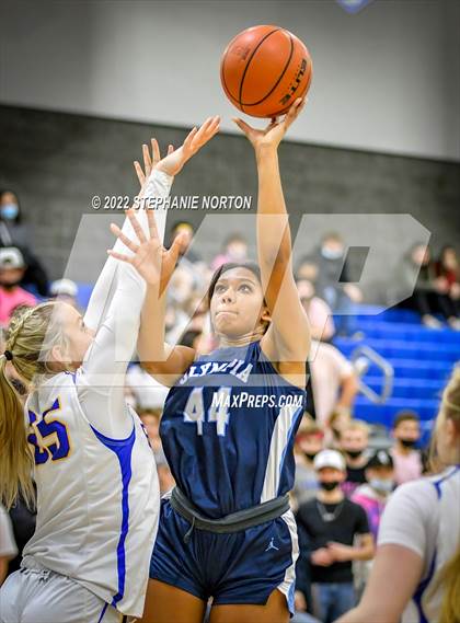 Thumbnail 2 in Olympia vs Tahoma (WIAA 4A District Playoff) photogallery.