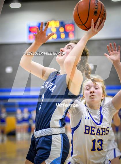 Thumbnail 3 in Olympia vs Tahoma (WIAA 4A District Playoff) photogallery.
