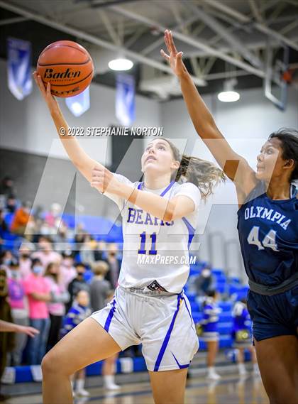 Thumbnail 3 in Olympia vs Tahoma (WIAA 4A District Playoff) photogallery.