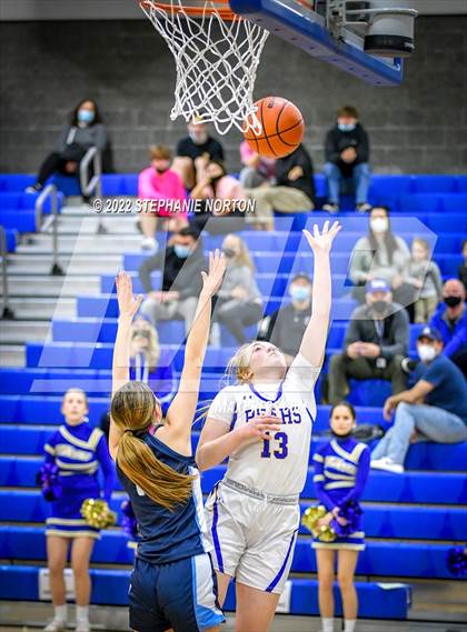 Thumbnail 3 in Olympia vs Tahoma (WIAA 4A District Playoff) photogallery.
