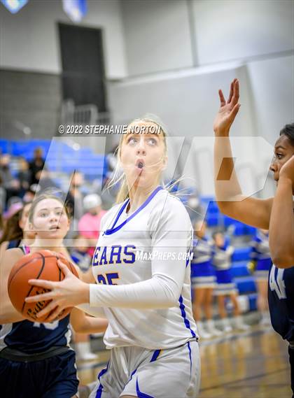 Thumbnail 1 in Olympia vs Tahoma (WIAA 4A District Playoff) photogallery.