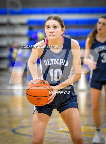 Thumbnail 3 in Olympia vs Tahoma (WIAA 4A District Playoff) photogallery.