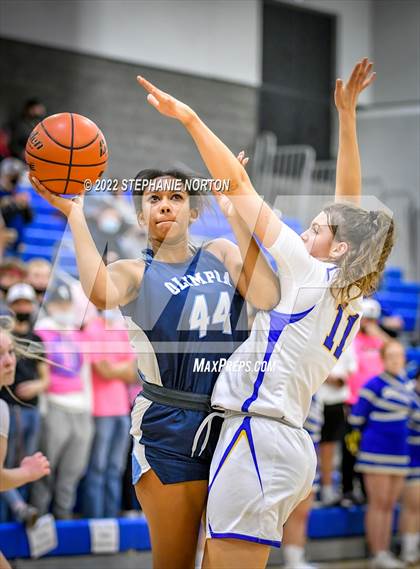 Thumbnail 1 in Olympia vs Tahoma (WIAA 4A District Playoff) photogallery.