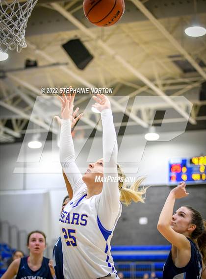 Thumbnail 3 in Olympia vs Tahoma (WIAA 4A District Playoff) photogallery.