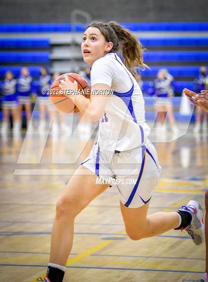 Thumbnail 2 in Olympia vs Tahoma (WIAA 4A District Playoff) photogallery.