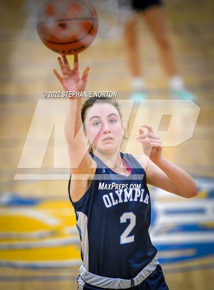 Thumbnail 2 in Olympia vs Tahoma (WIAA 4A District Playoff) photogallery.