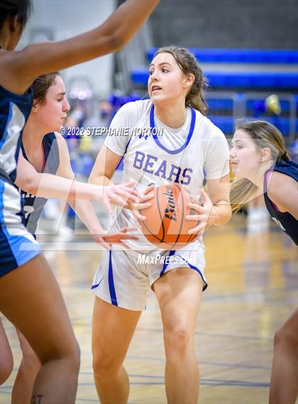 Thumbnail 1 in Olympia vs Tahoma (WIAA 4A District Playoff) photogallery.