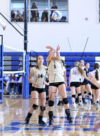 Thumbnail 3 in Central vs. Newton (KSHSAA 5A Sub-State Tournament) photogallery.