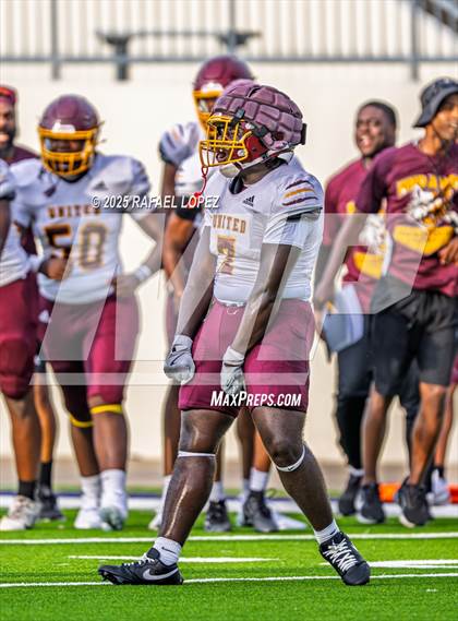 Thumbnail 3 in Beaumont United vs. Channelview (Scrimmage) photogallery.