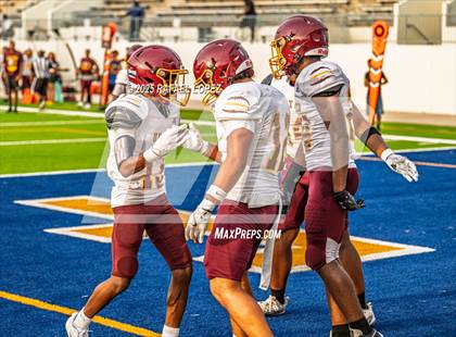 Thumbnail 3 in Beaumont United vs. Channelview (Scrimmage) photogallery.