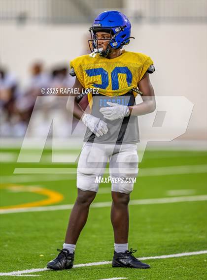 Thumbnail 3 in Beaumont United vs. Channelview (Scrimmage) photogallery.