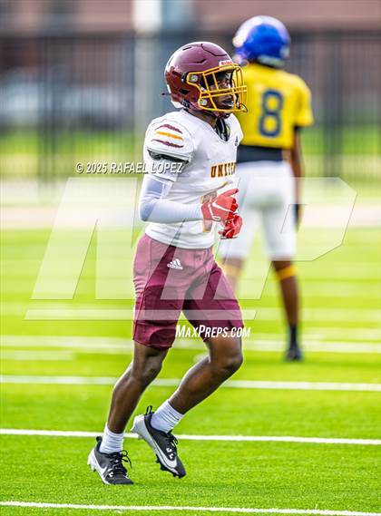 Thumbnail 2 in Beaumont United vs. Channelview (Scrimmage) photogallery.