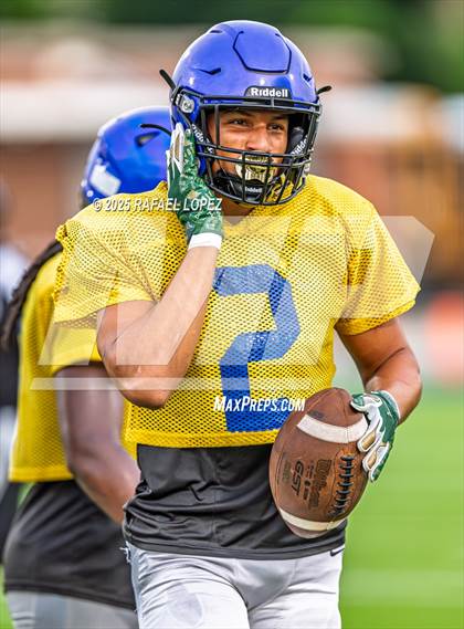 Thumbnail 1 in Beaumont United vs. Channelview (Scrimmage) photogallery.