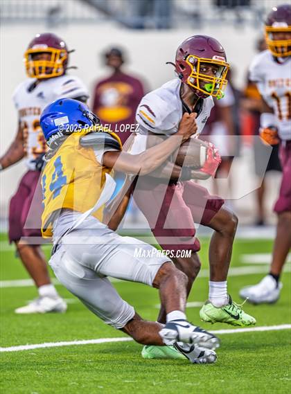 Thumbnail 1 in Beaumont United vs. Channelview (Scrimmage) photogallery.