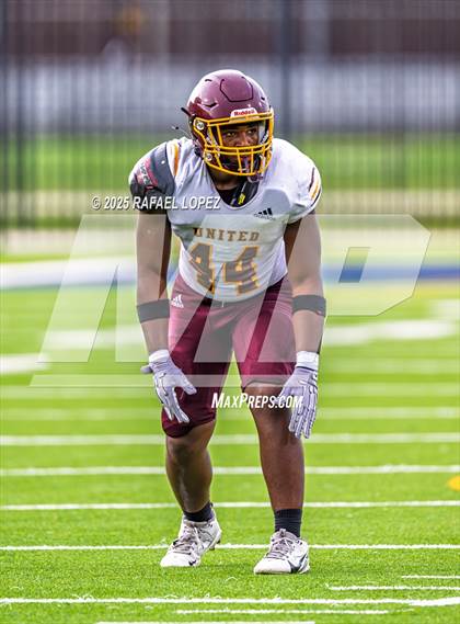 Thumbnail 1 in Beaumont United vs. Channelview (Scrimmage) photogallery.