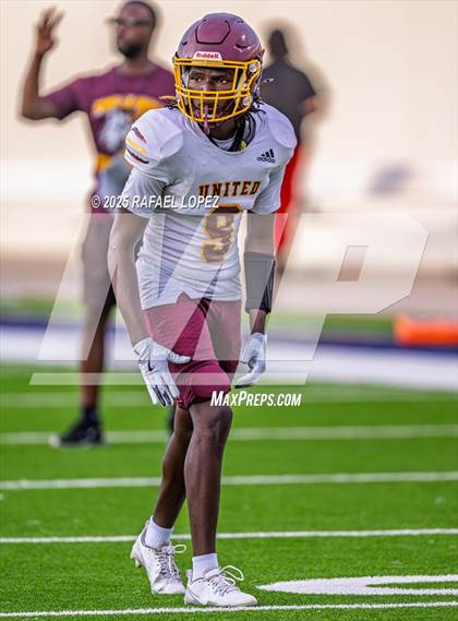 Thumbnail 3 in Beaumont United vs. Channelview (Scrimmage) photogallery.