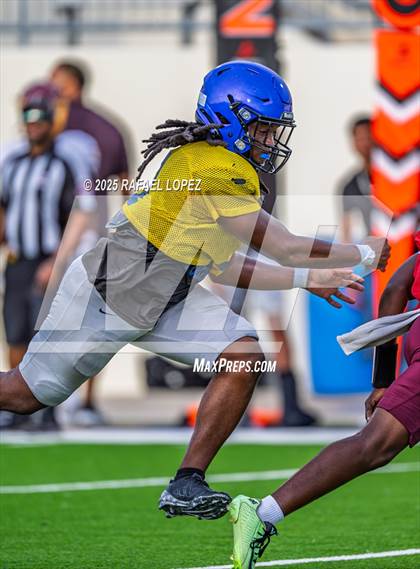 Thumbnail 1 in Beaumont United vs. Channelview (Scrimmage) photogallery.