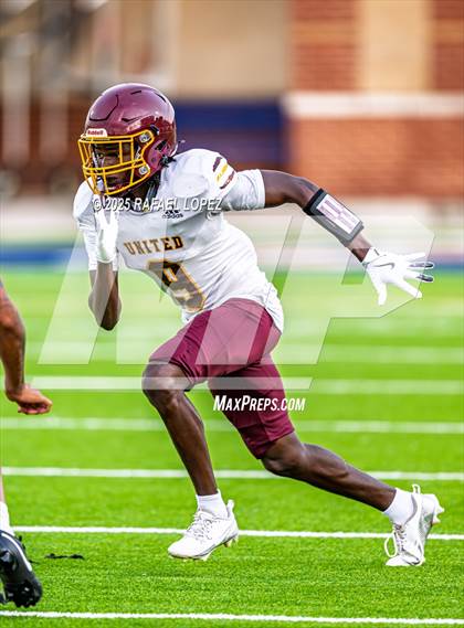 Thumbnail 1 in Beaumont United vs. Channelview (Scrimmage) photogallery.